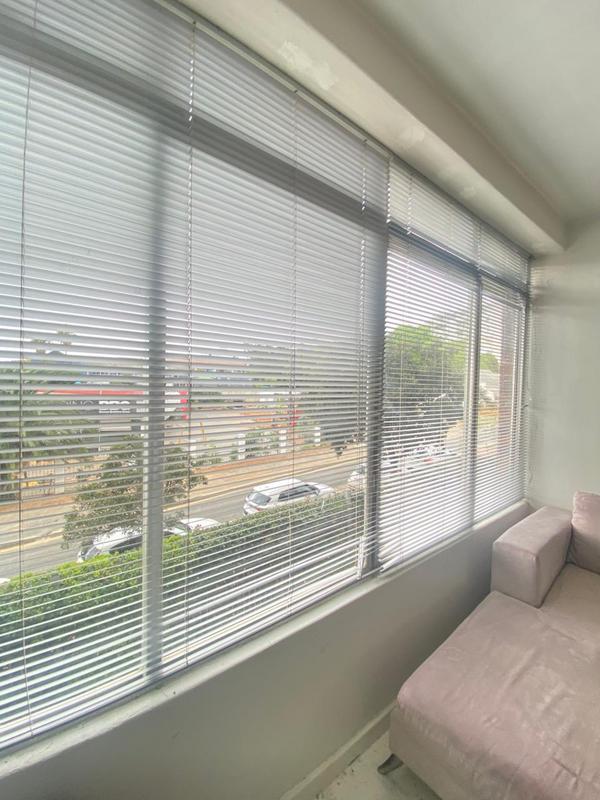 To Let 1 Bedroom Property for Rent in Green Point Western Cape